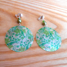 Náušnice perleť zelené kytičky 