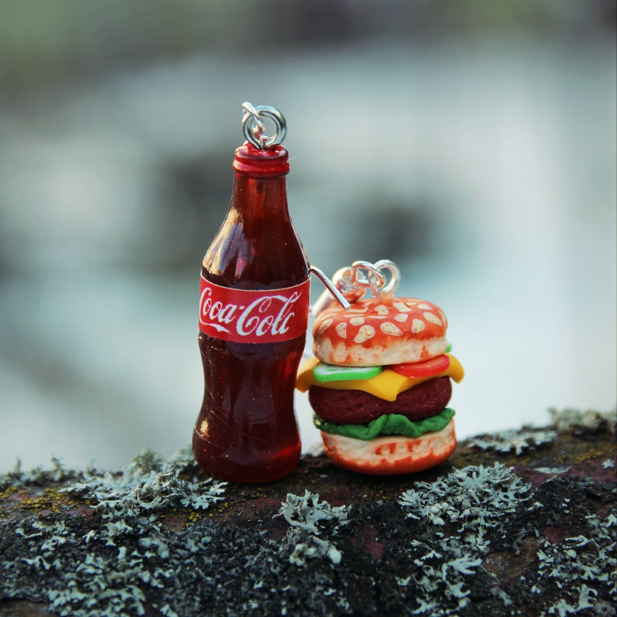 Hamburger a Coca-cola, vtipné náušnice