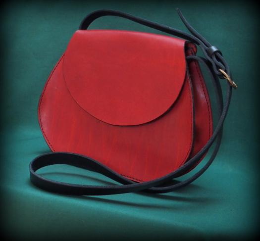 Kožená kabelka v červeném melíru