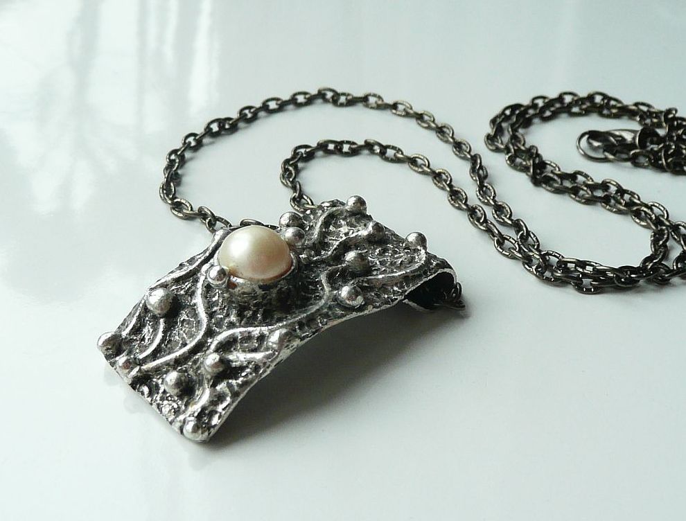 History  (říční perla)