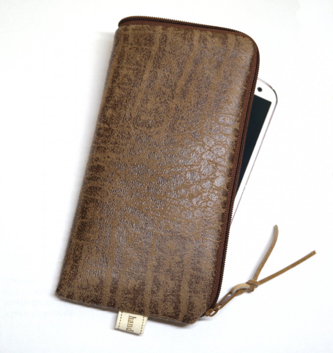 IMITACE BROUŠENÉ HADÍ KŮŽE -  obal na mobil