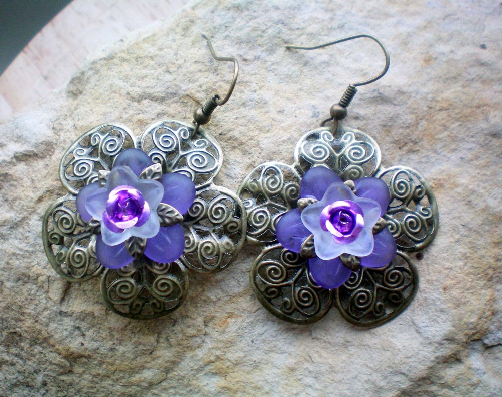 Filigránové rozkvetlé náušnice