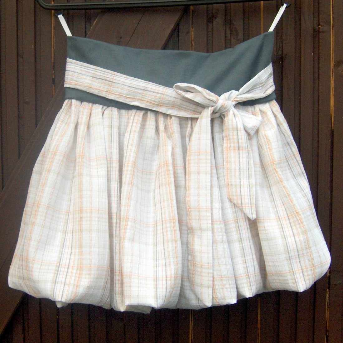 Lehounká balonová sukýnka.........