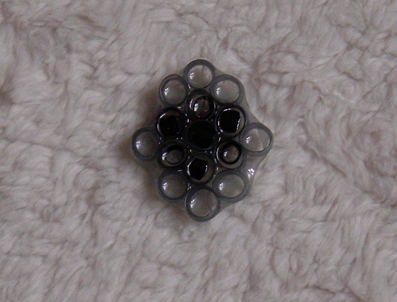 Brož Rút černošedá