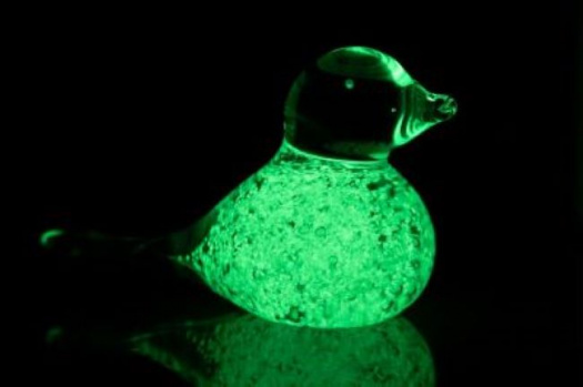 Skleněný ptáček s fluorescenčním pigmentem ZELENÝ