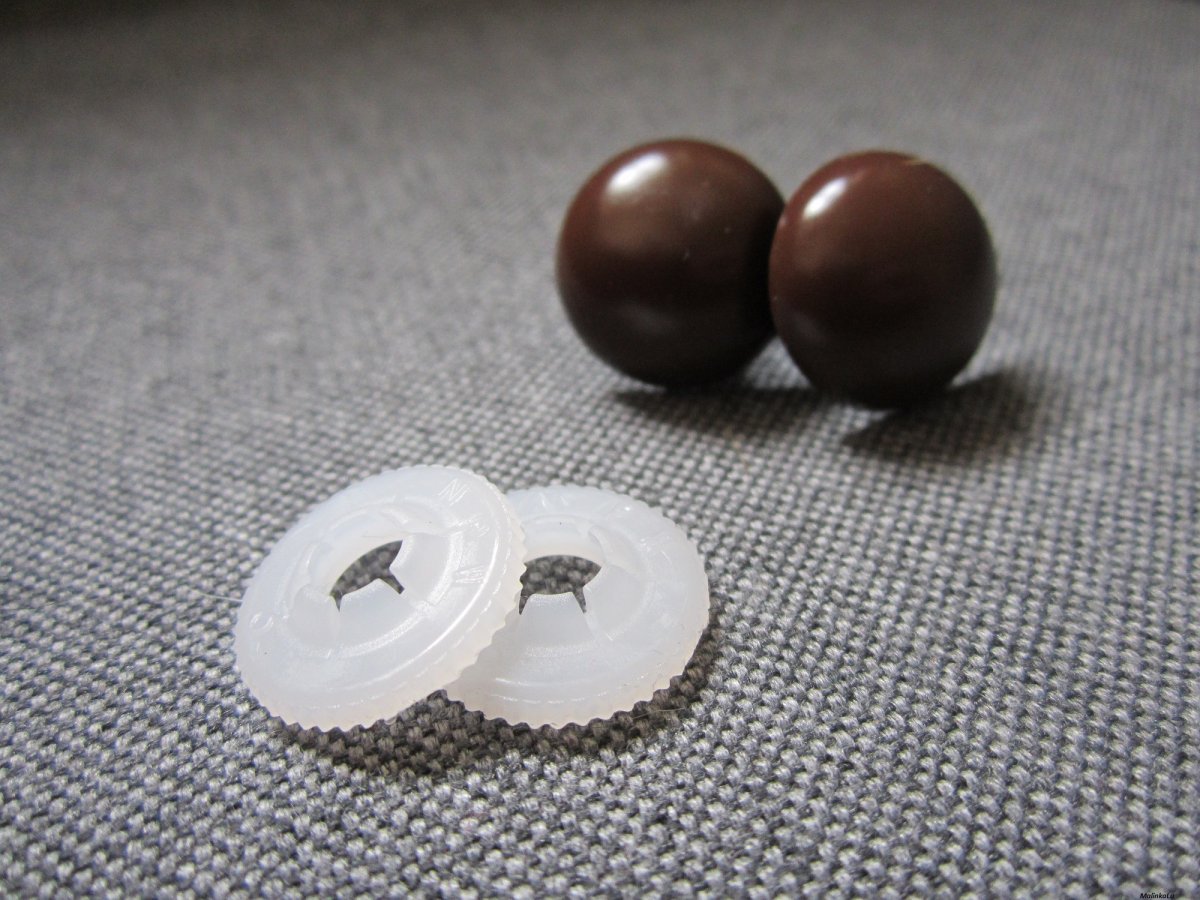 Bezpečnostní oči, hnědá barva, 18mm 