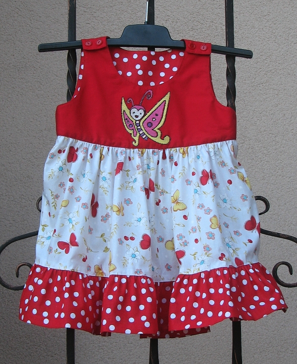 Motýlkové šatičky
