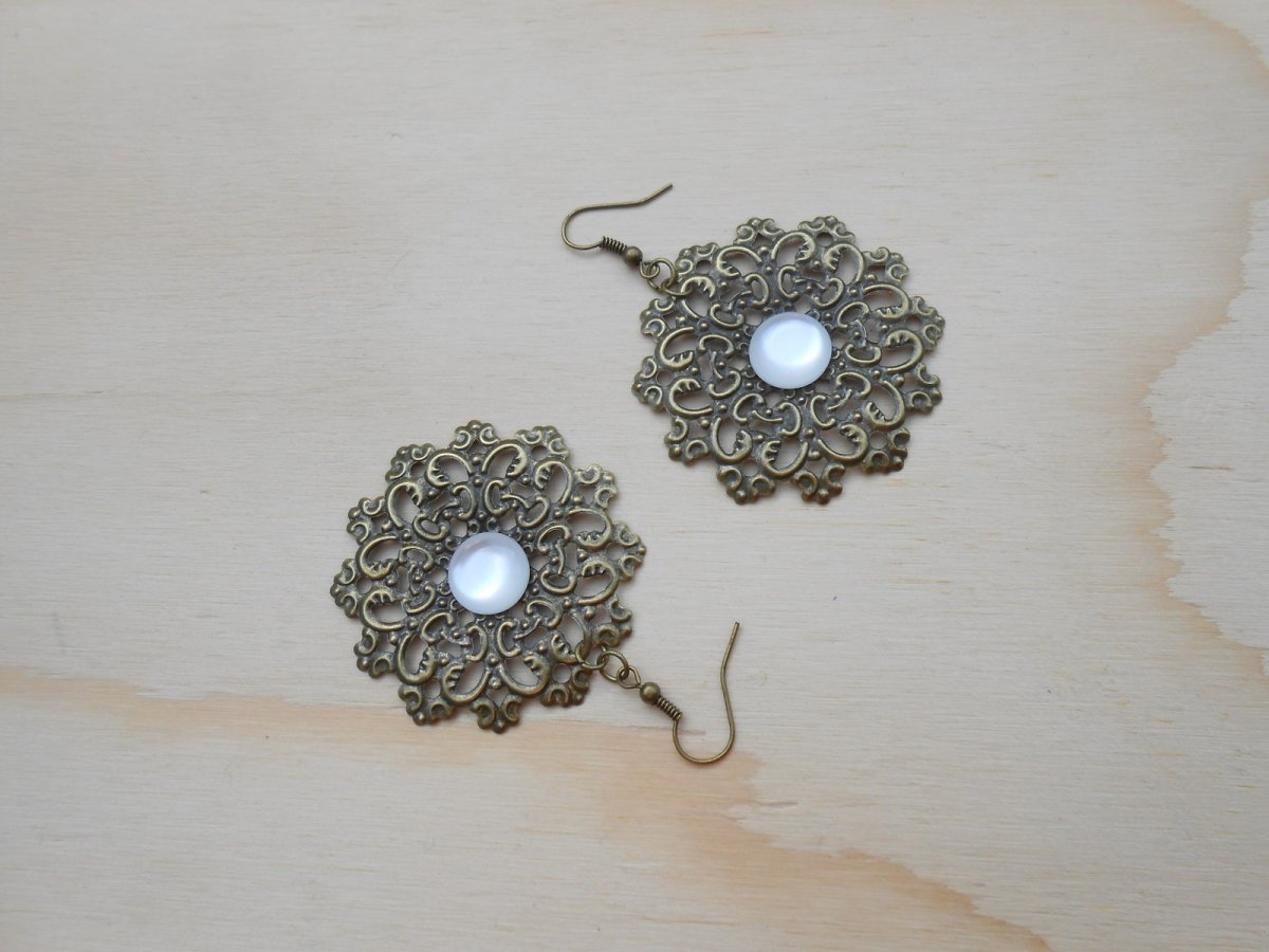 Náušnice kolečko s bílým kabošonem (274/15)