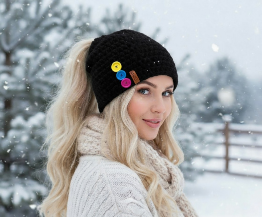 Háčkovaný kulich s otvorem na culík