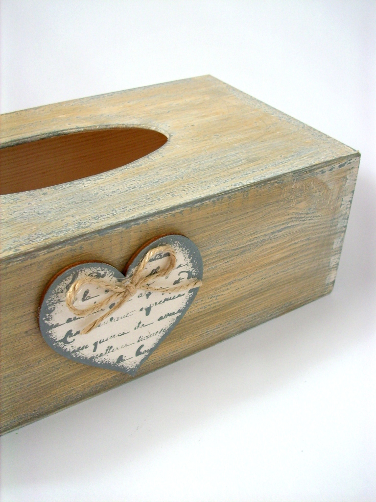 Ručně malovaná krabička na kapesníky... no.444