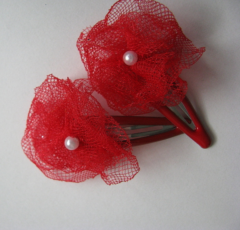 sponečky s červenou kytičkou    