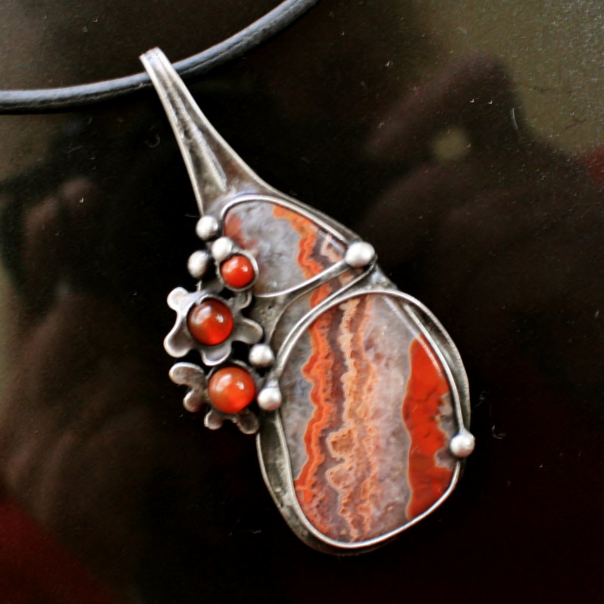  Kamenná krajka (achát krajkový)