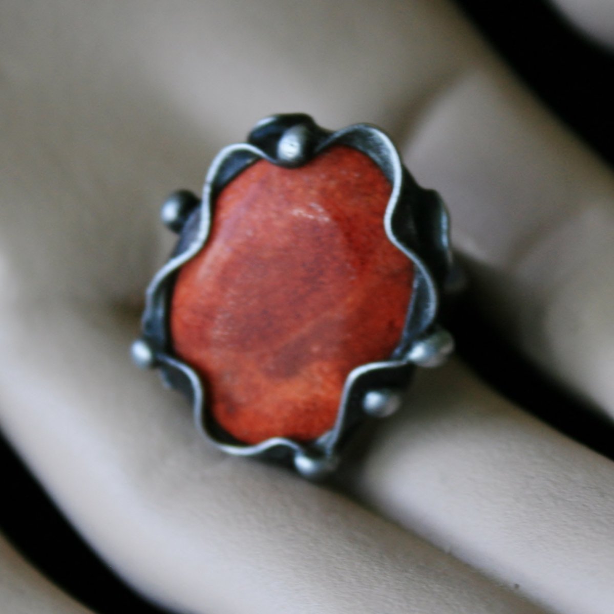 Prsten I. - pravý korál houbový 