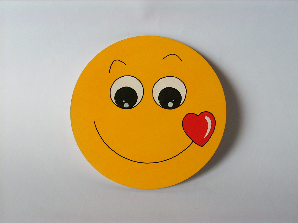 Dřevěná dekorace na zeď - smajlík... no.80
