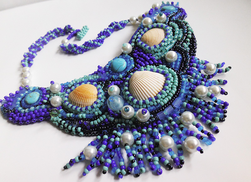 Mušlovitý náhrdelník