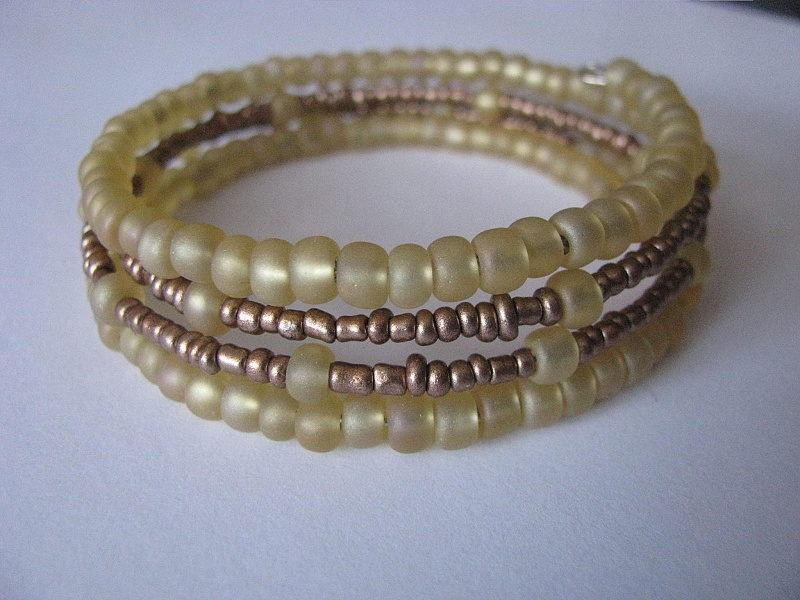 Zlátoměděný náramek