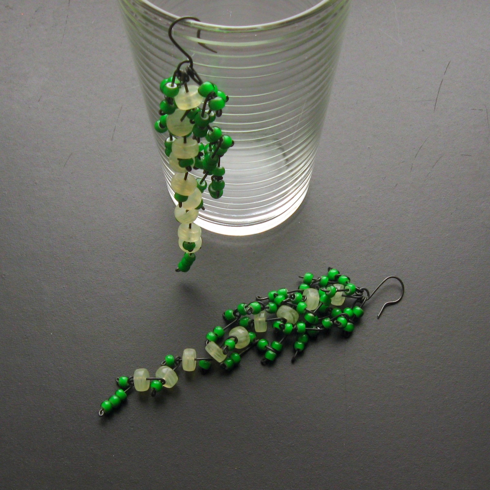 Náušnice z vinného keře