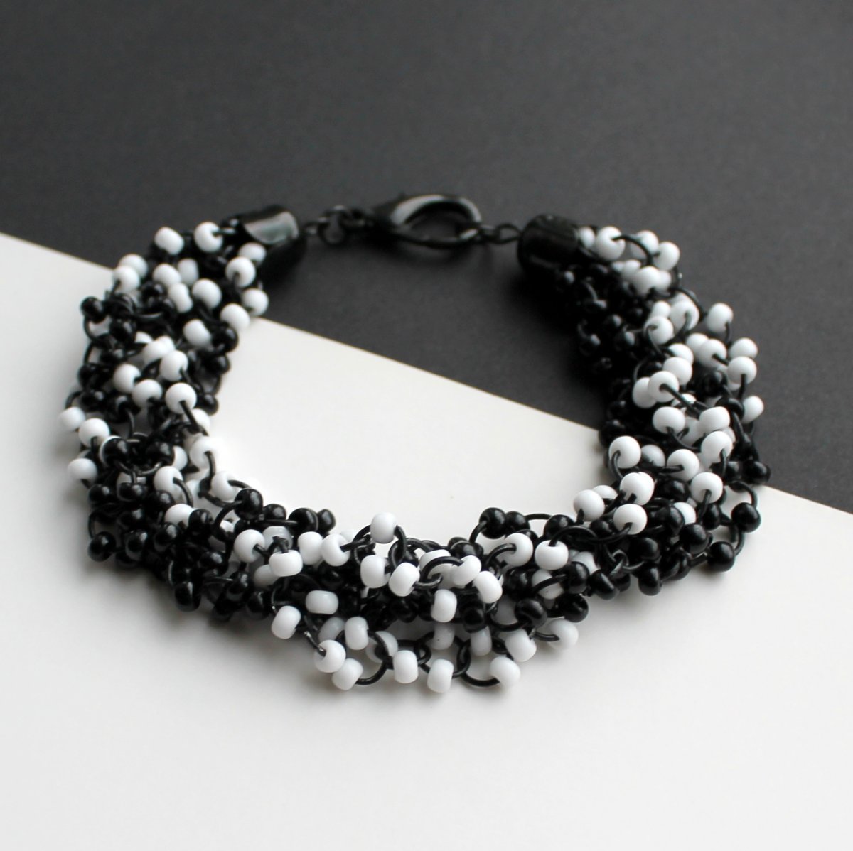 Noc a den - náramek