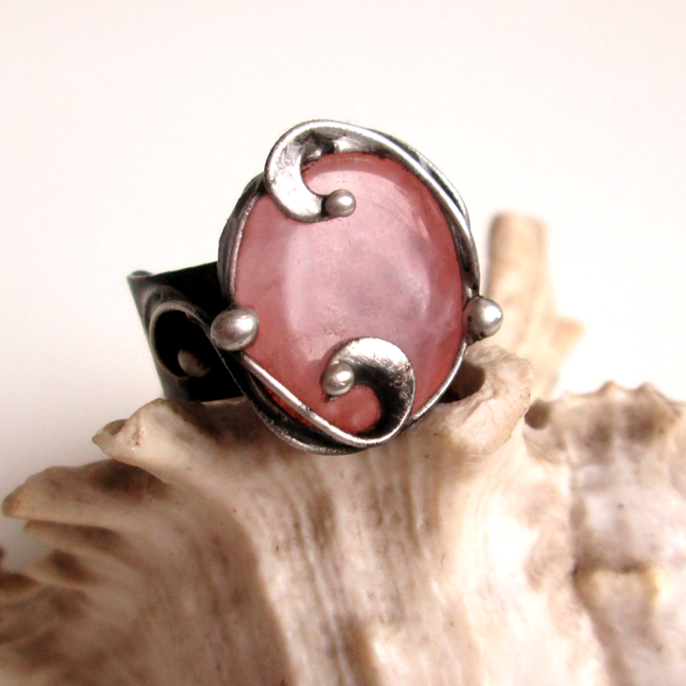 Prsten s růženínem