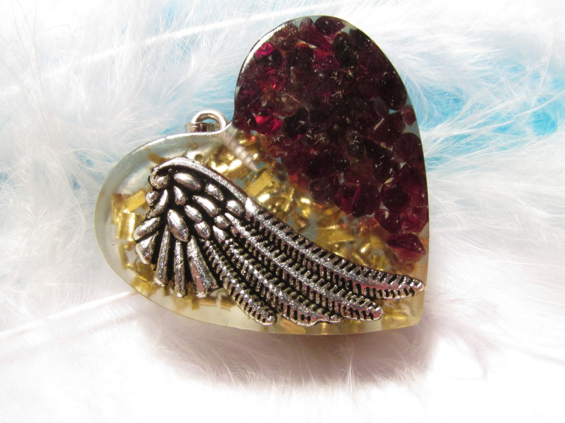 Orgonit přívěsek - Andělská láska s Granátem