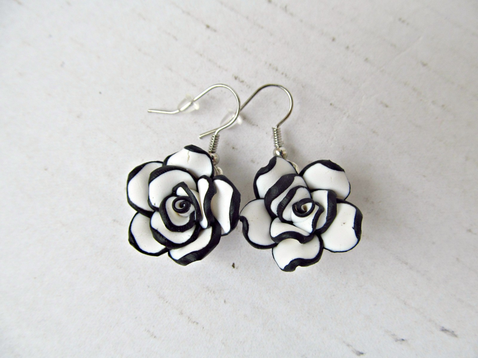 Černo bílé květy 