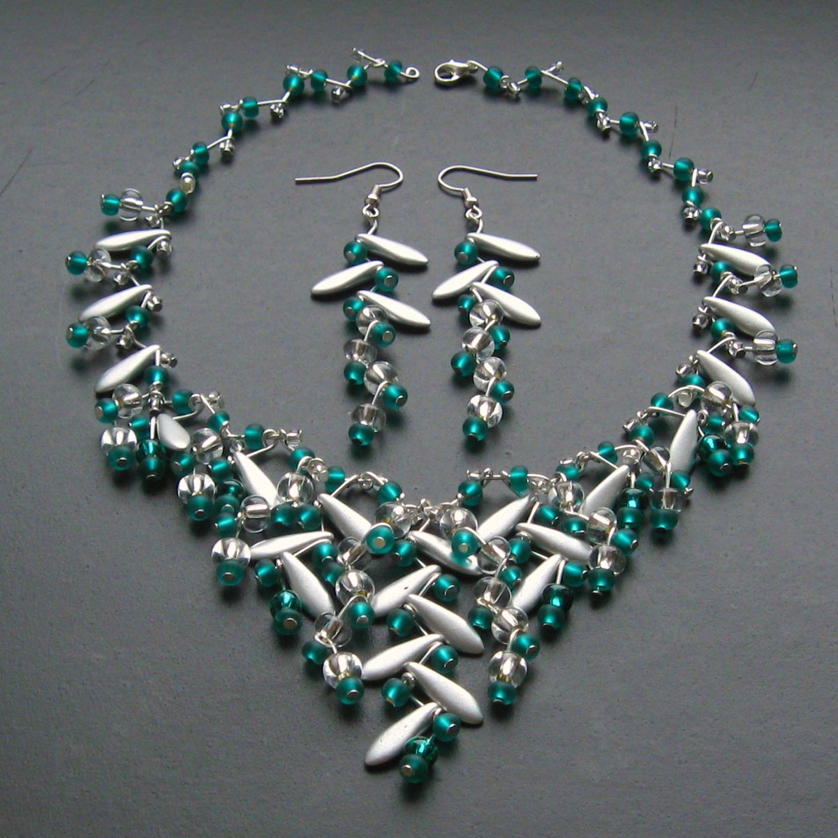 Svatební stříbrný a zelený