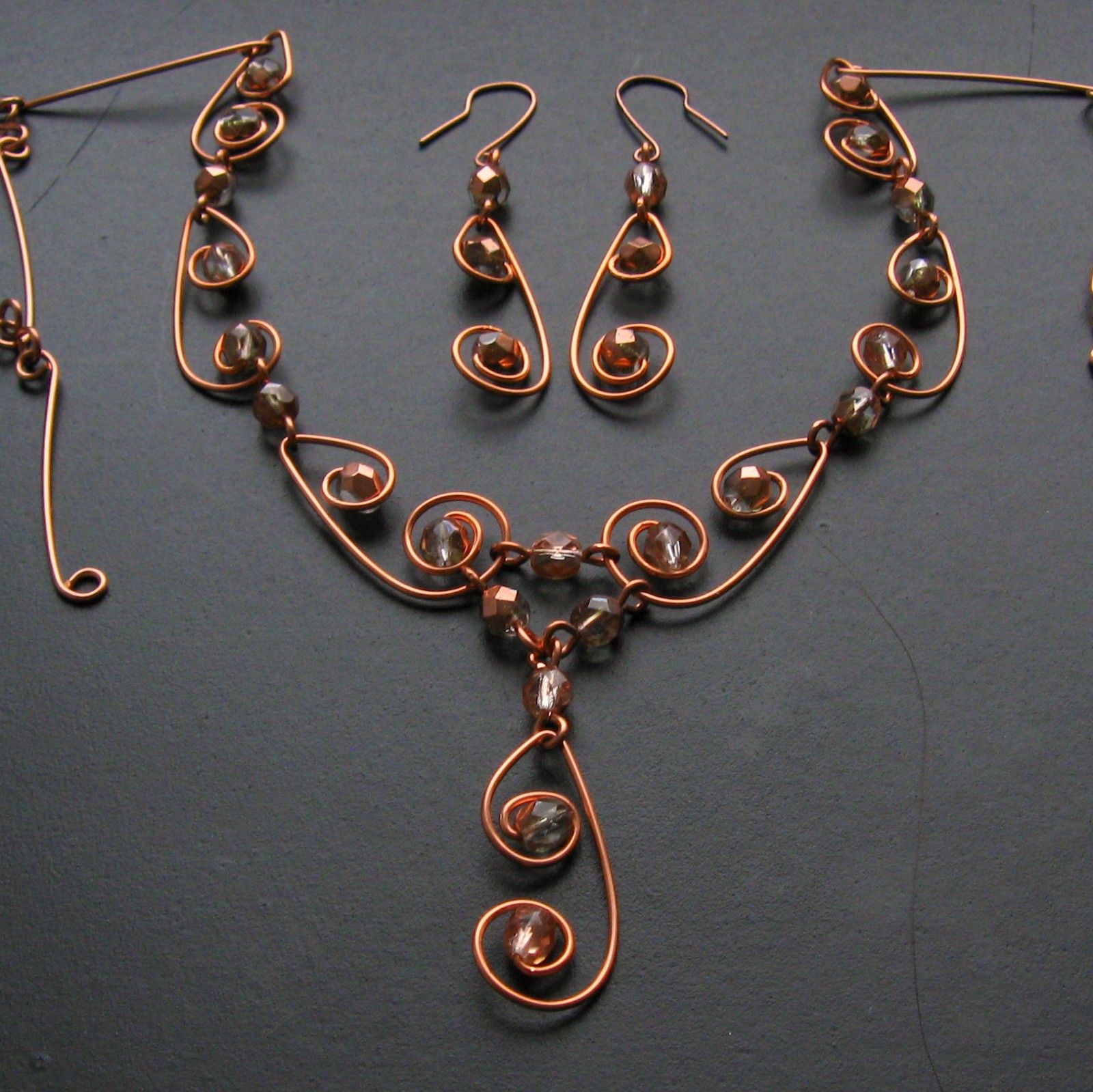 Měděné ve spirálách z mědi