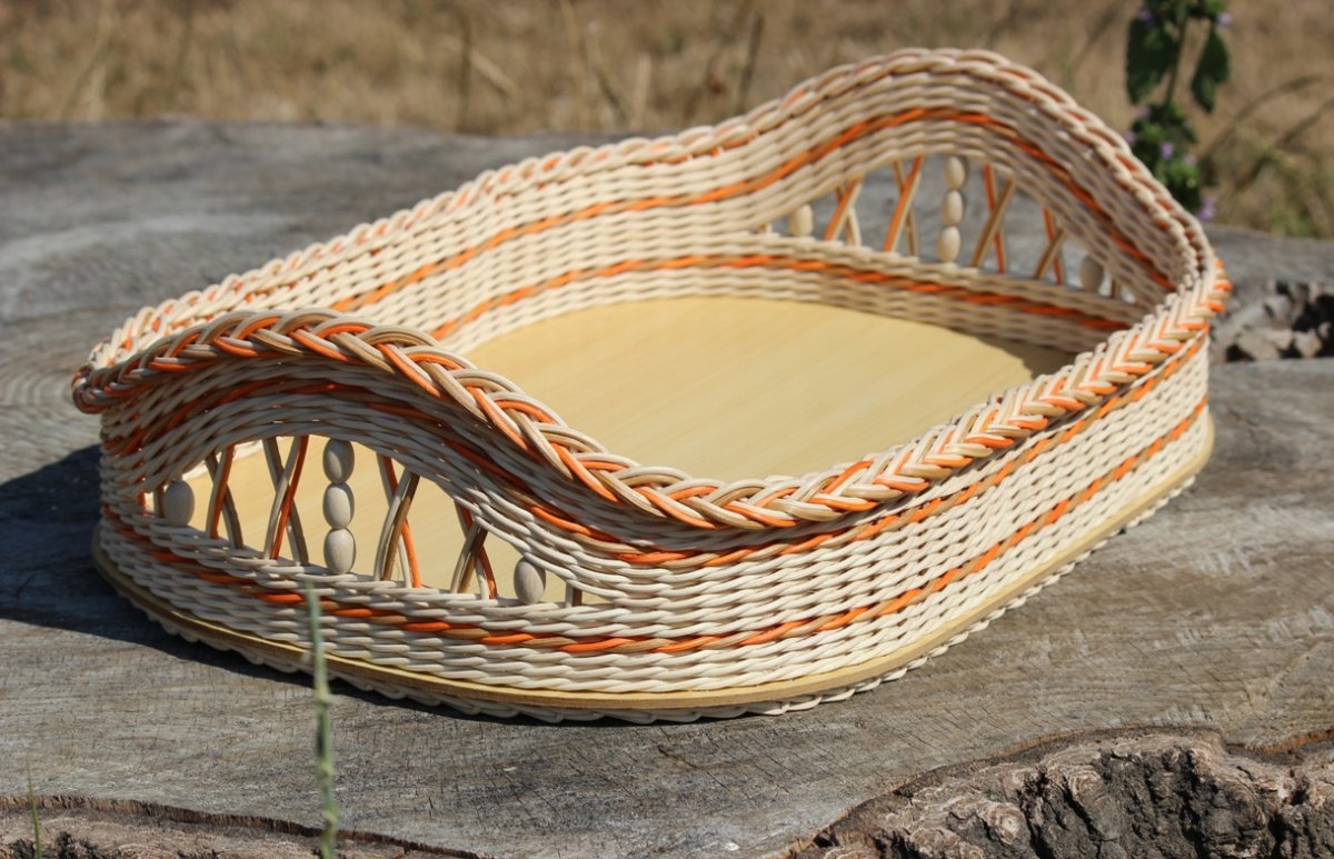 Hnědooranžový podnos