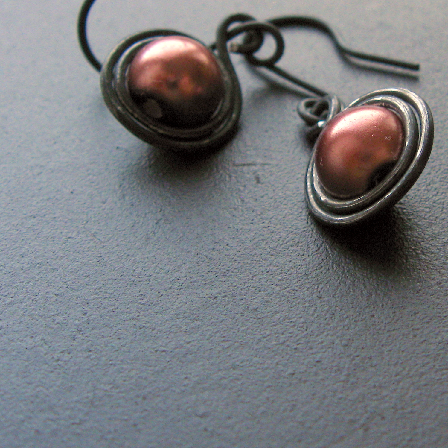 Náušnice v cihlově hnědé