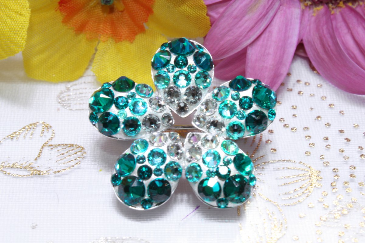 Brož tyrkysová kytička