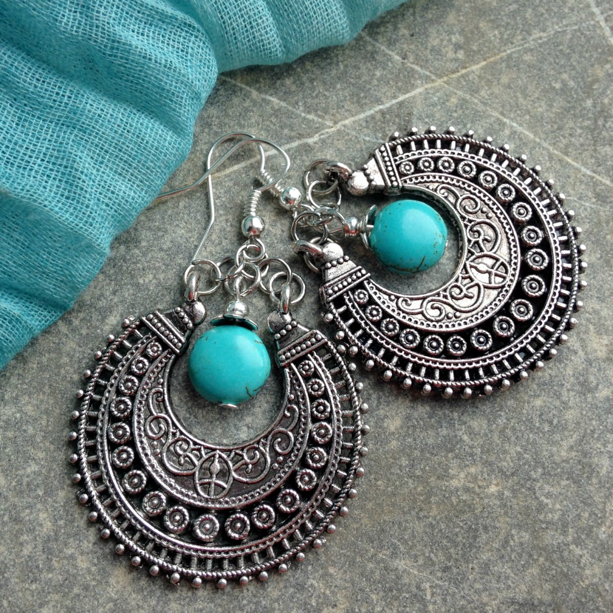 Filigránové kruhy s tyrkenitem