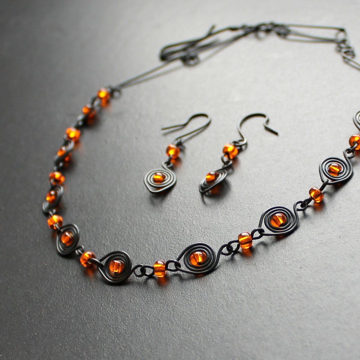 Oranžová třpytivá očka