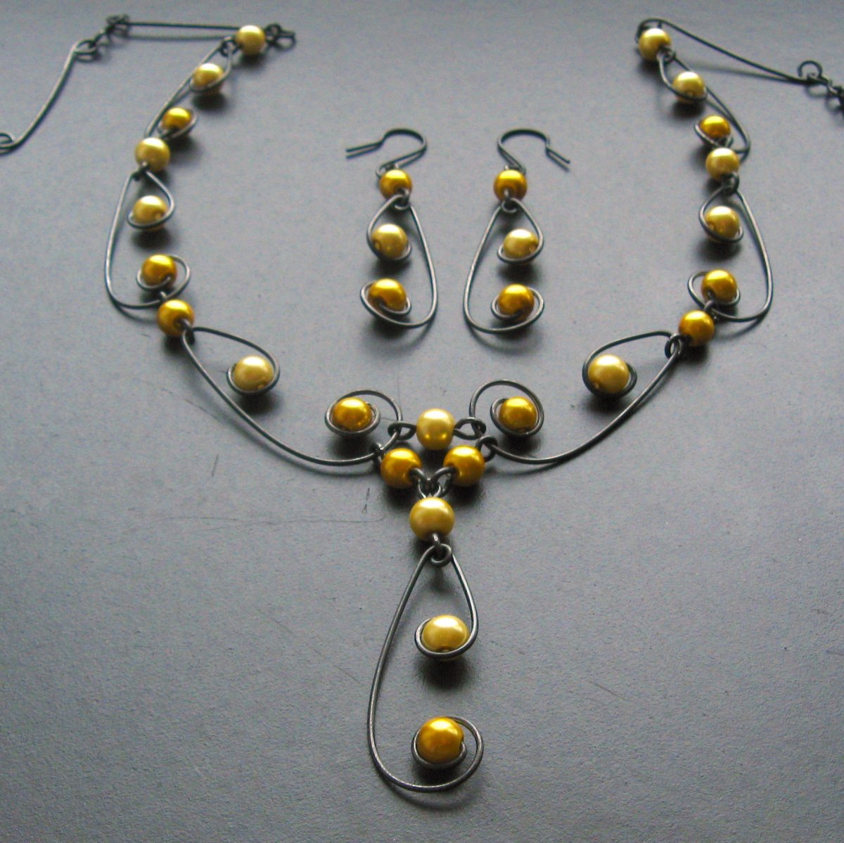 Žluté perly ze sna