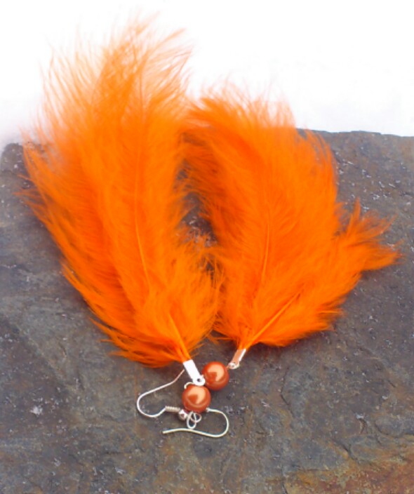 Oranžová peříčka