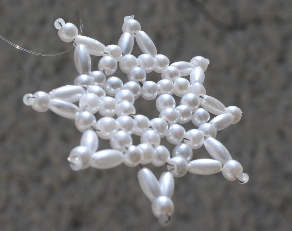 Vánoční hvězdička - perleťová bílá osmicípá