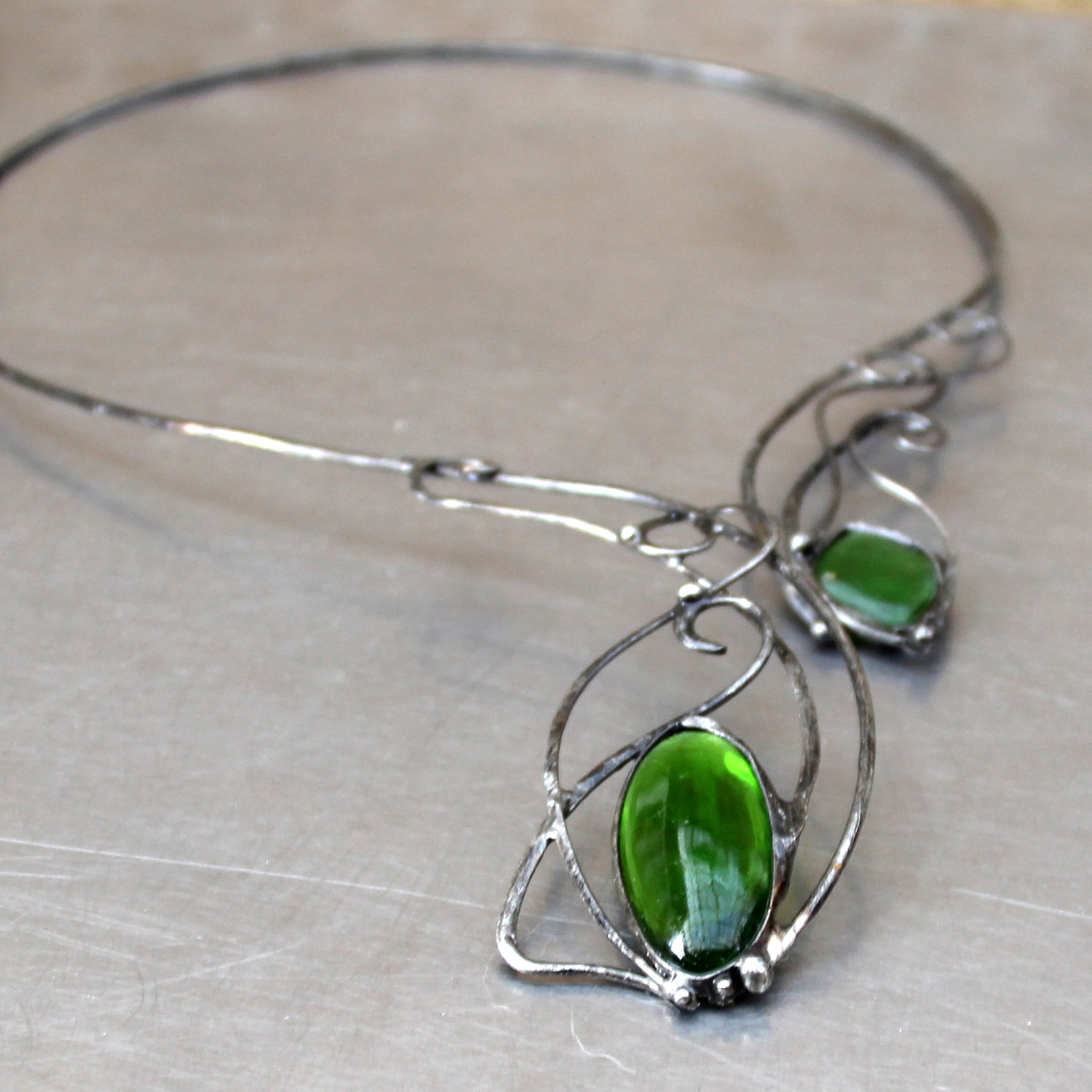 NÁHRDELNÍK ZELENÉ SNY