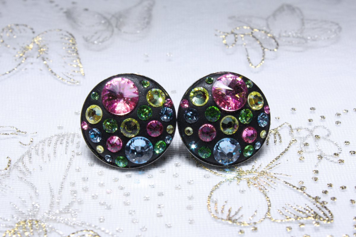 Černé barevné náušnice