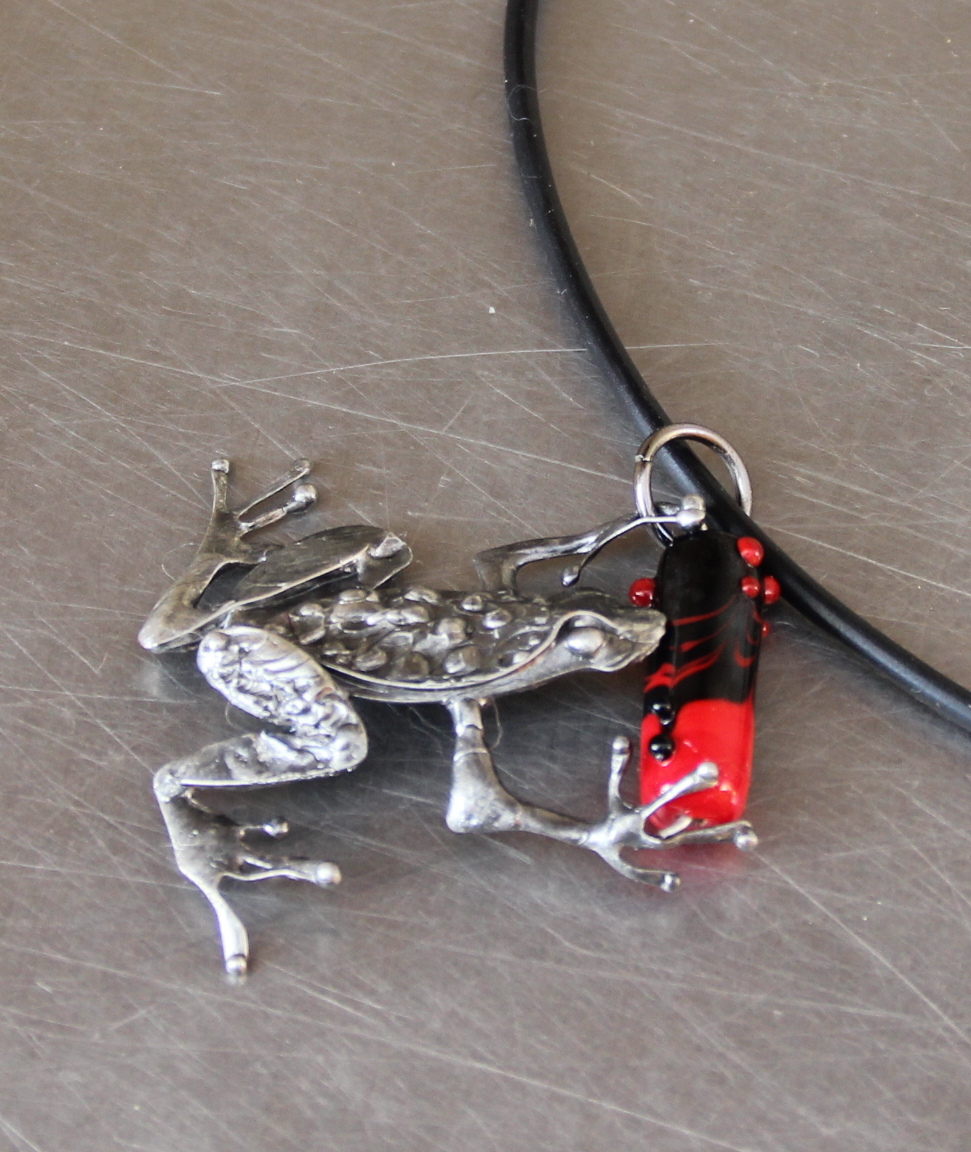 NÁHRDELNÍK GENTLMAN OD VODY