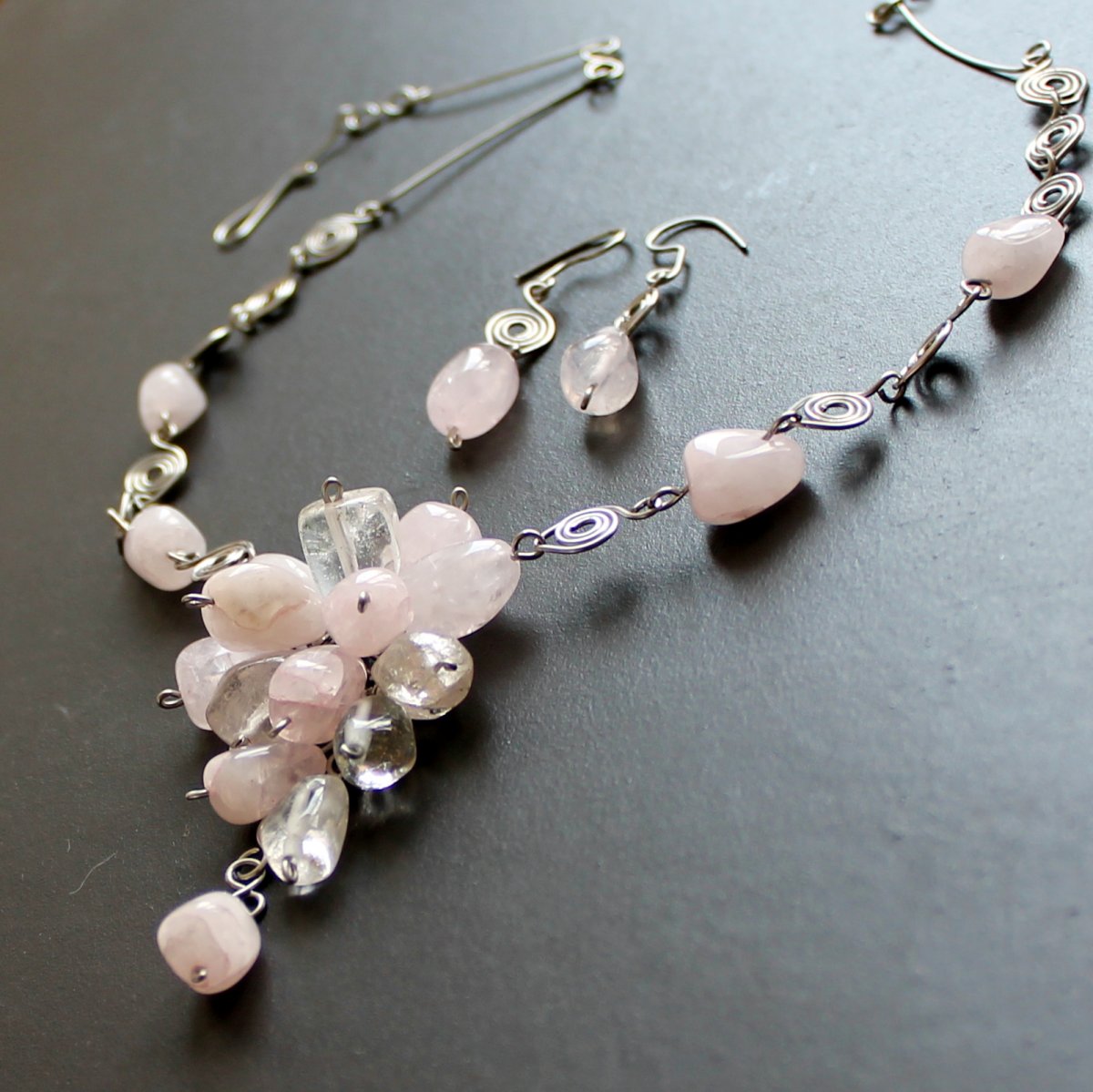 HROZEN Z RŮŽENÍNU A KŘIŠŤÁLU