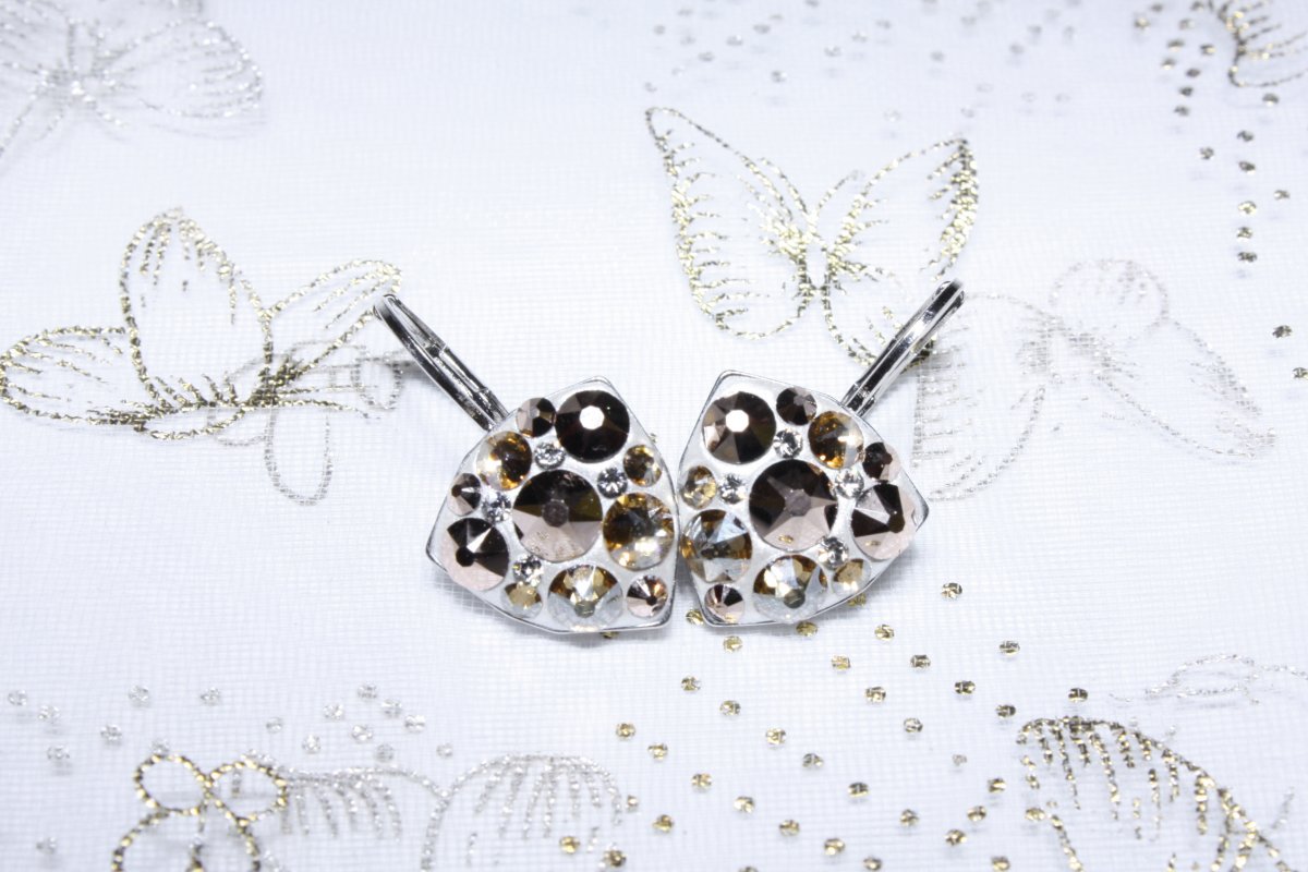 Béžové trojúhelníčkové náušnice