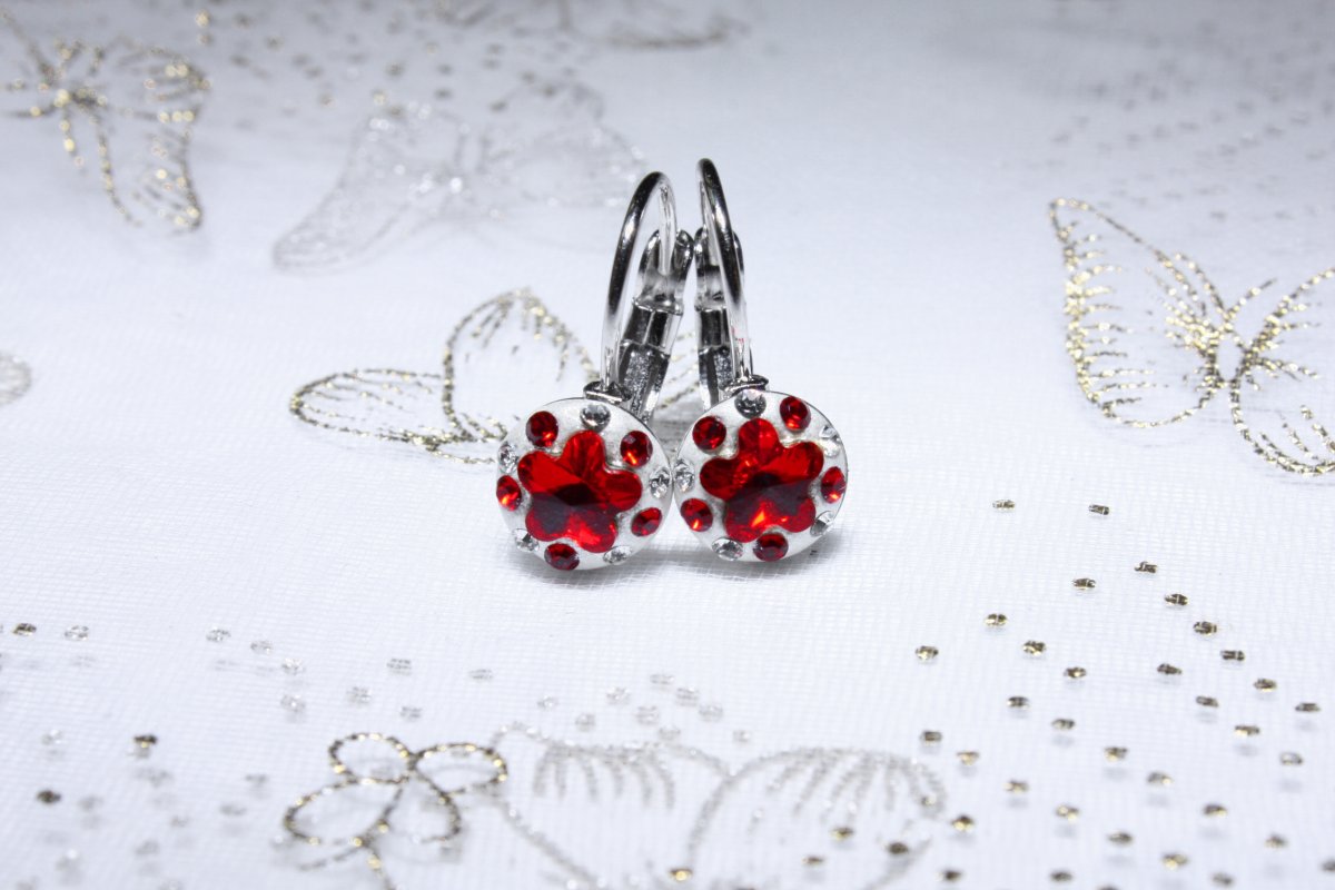 Červené kytičkové dětské náušnice 