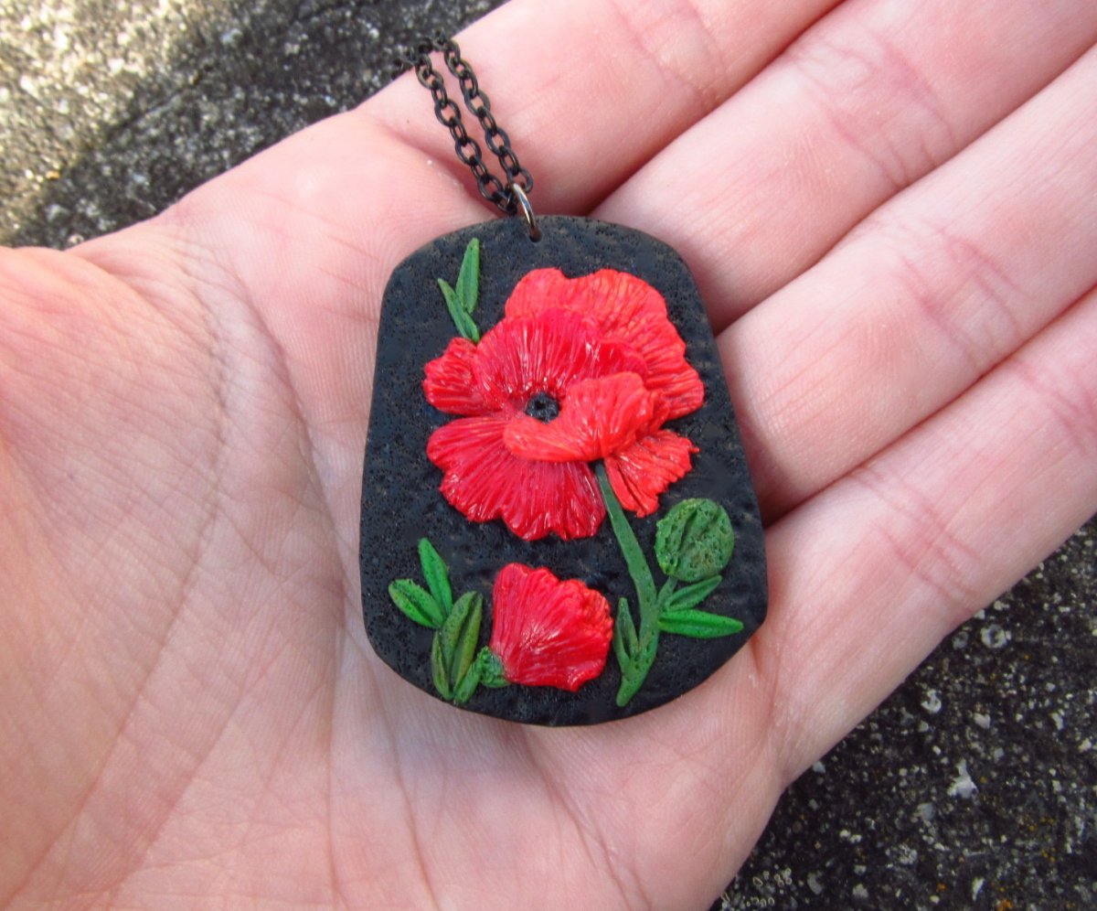 Přívěsek - vlčí máky