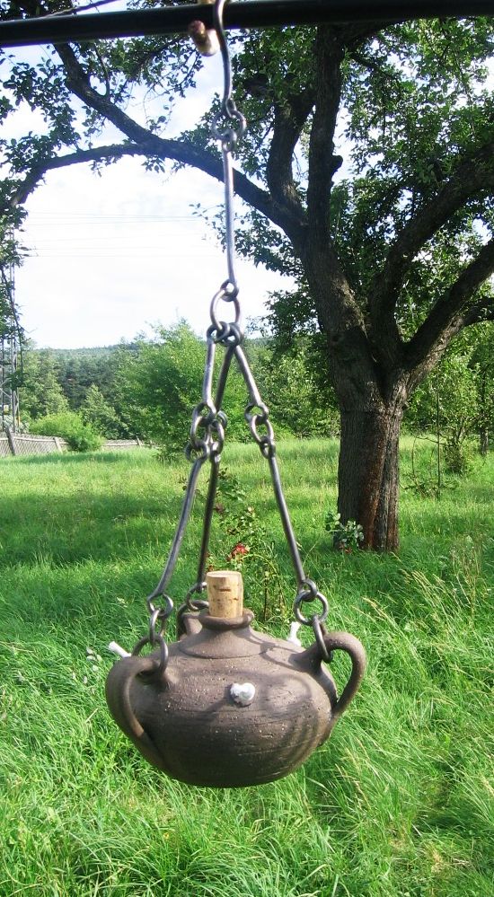 Olejová lampa keramická s kovaným závěsem