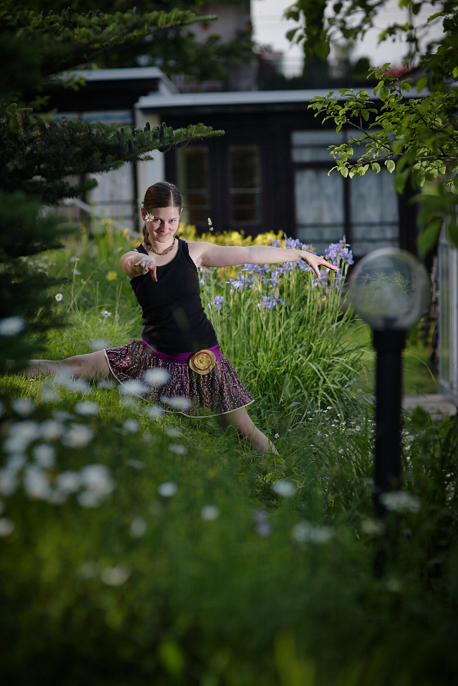 Fialovo-fialová hadí sukně s volánem