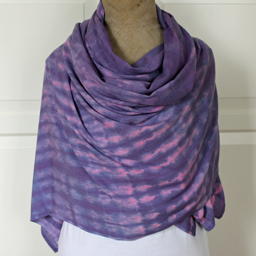Růžovofialová viskózová šála