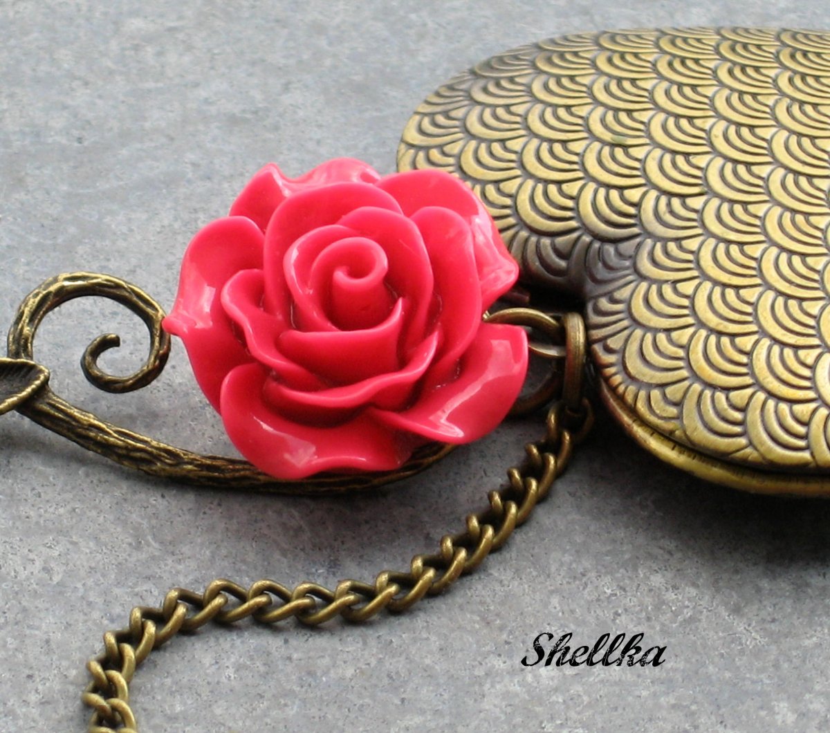 Náhrdelník srdíčko s růží 16