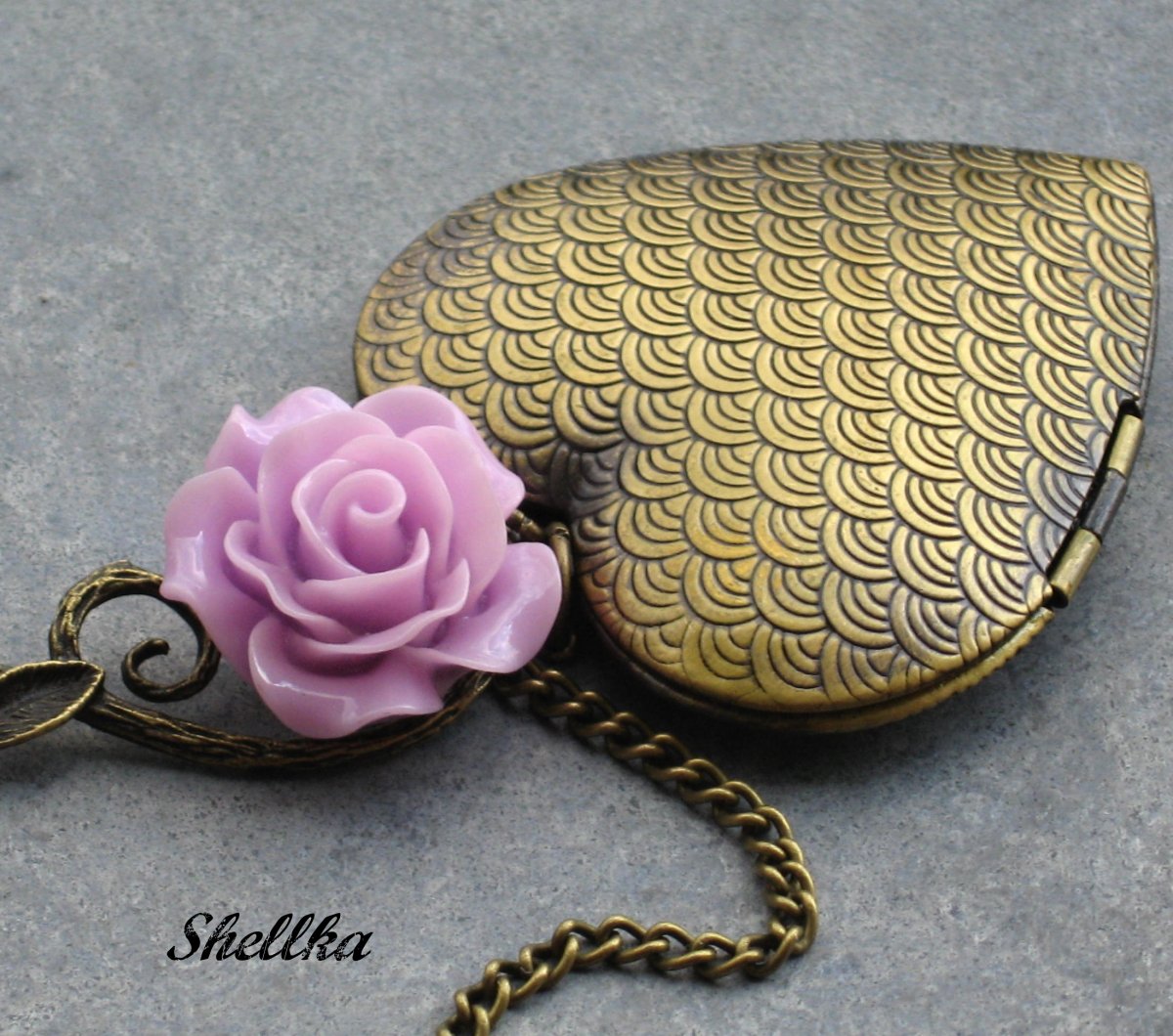 Náhrdelník srdíčko s růží 17