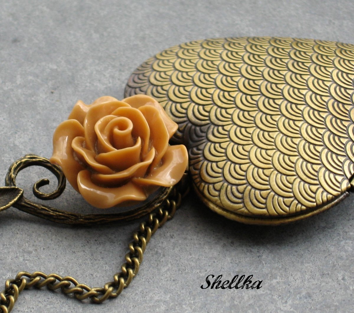 Náhrdelník srdíčko s růží 18