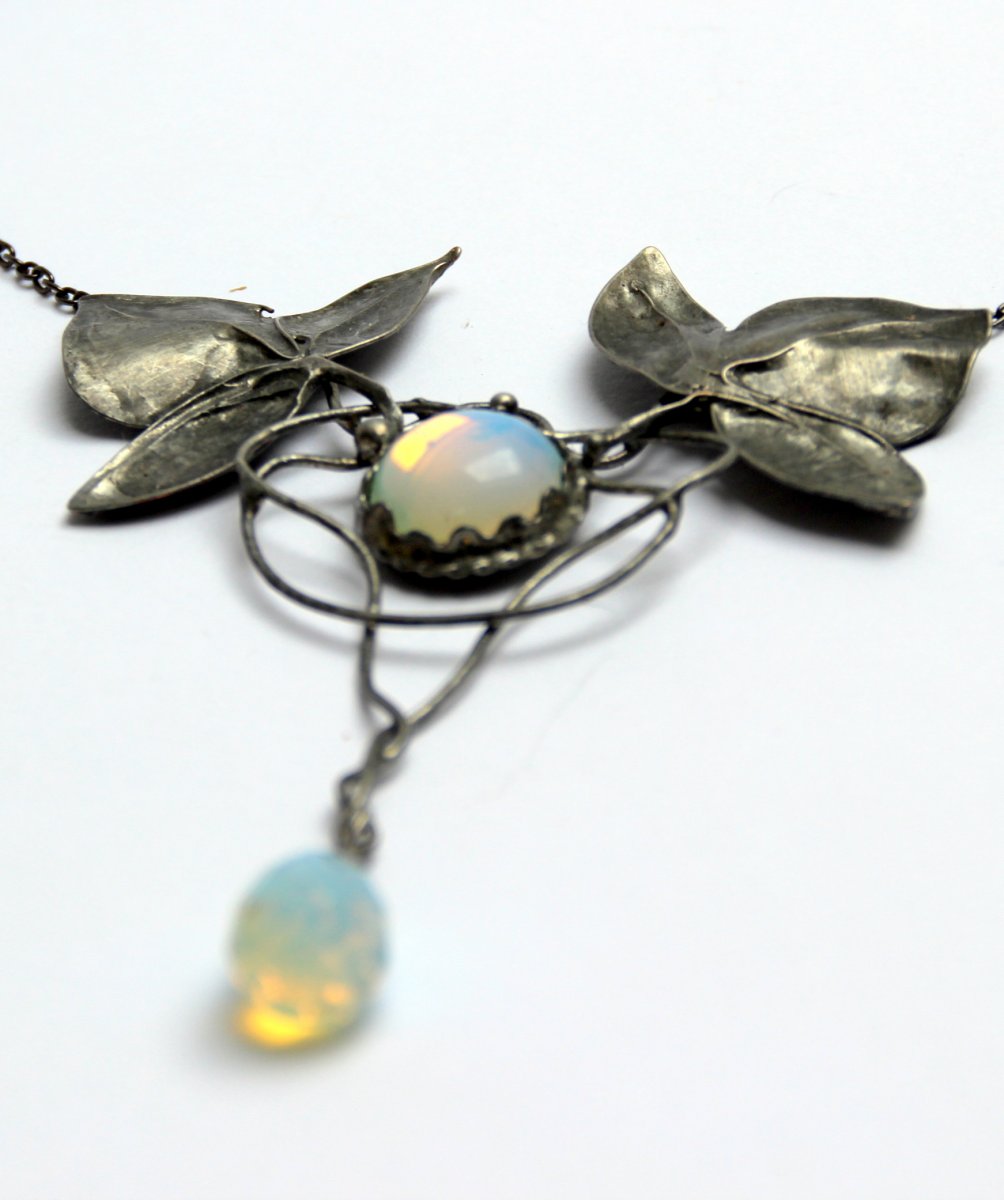 NÁHRDELNÍK NĚŽNÉ BYTOSTI