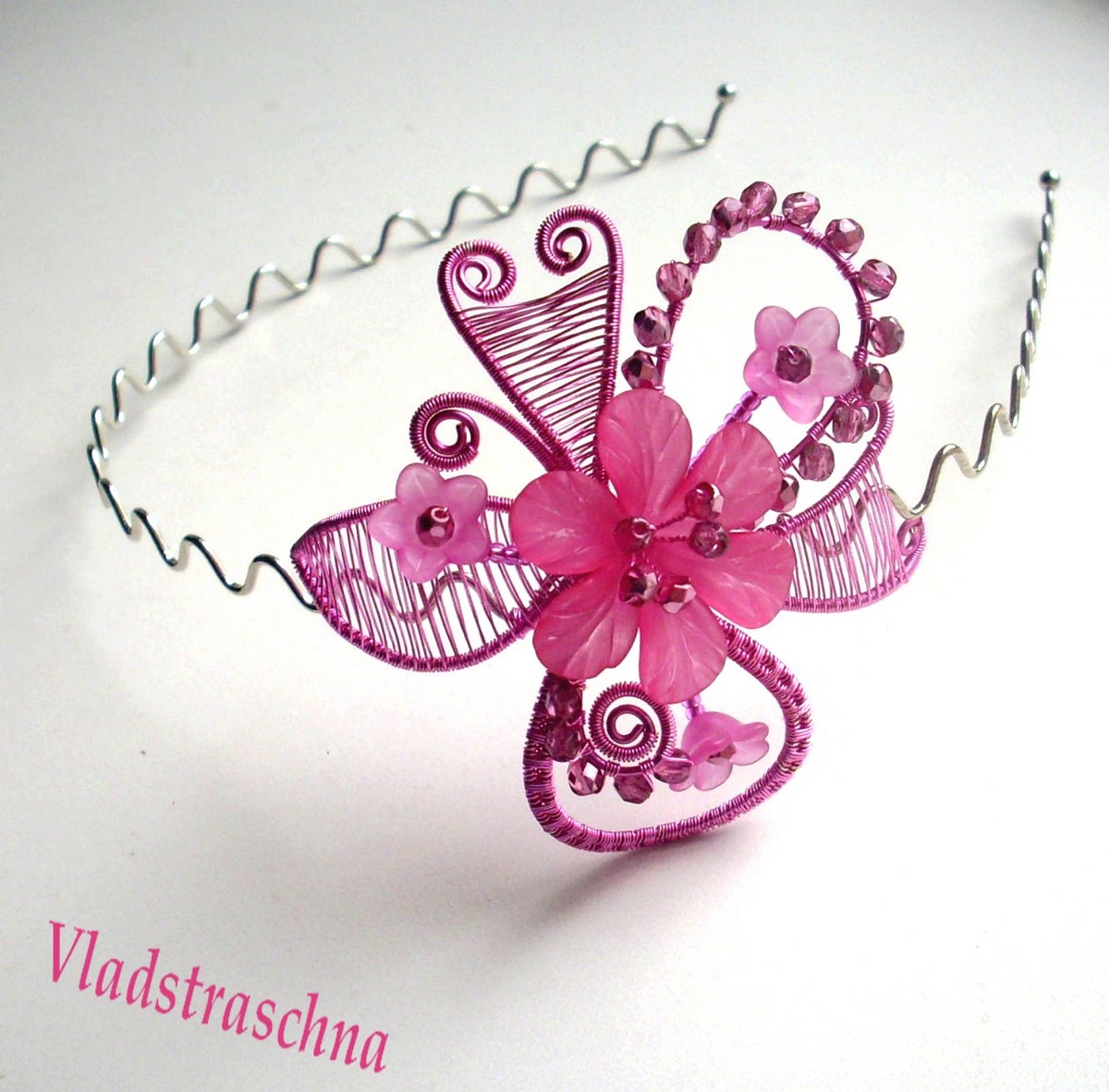 Drátkytka čelenková růžová